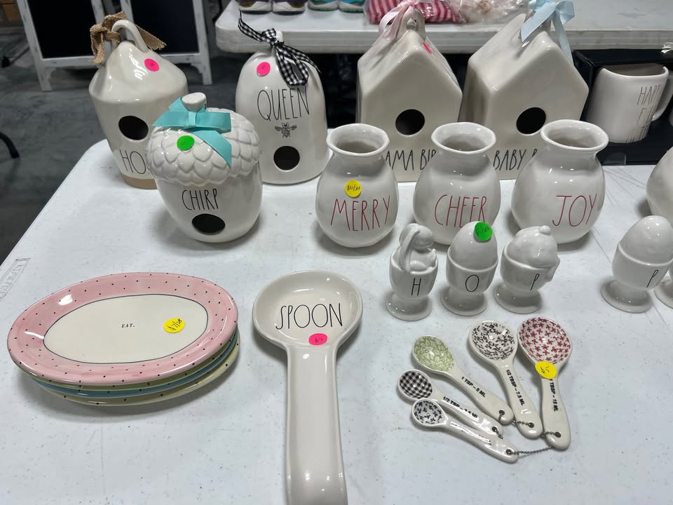Garage sale photo 6
